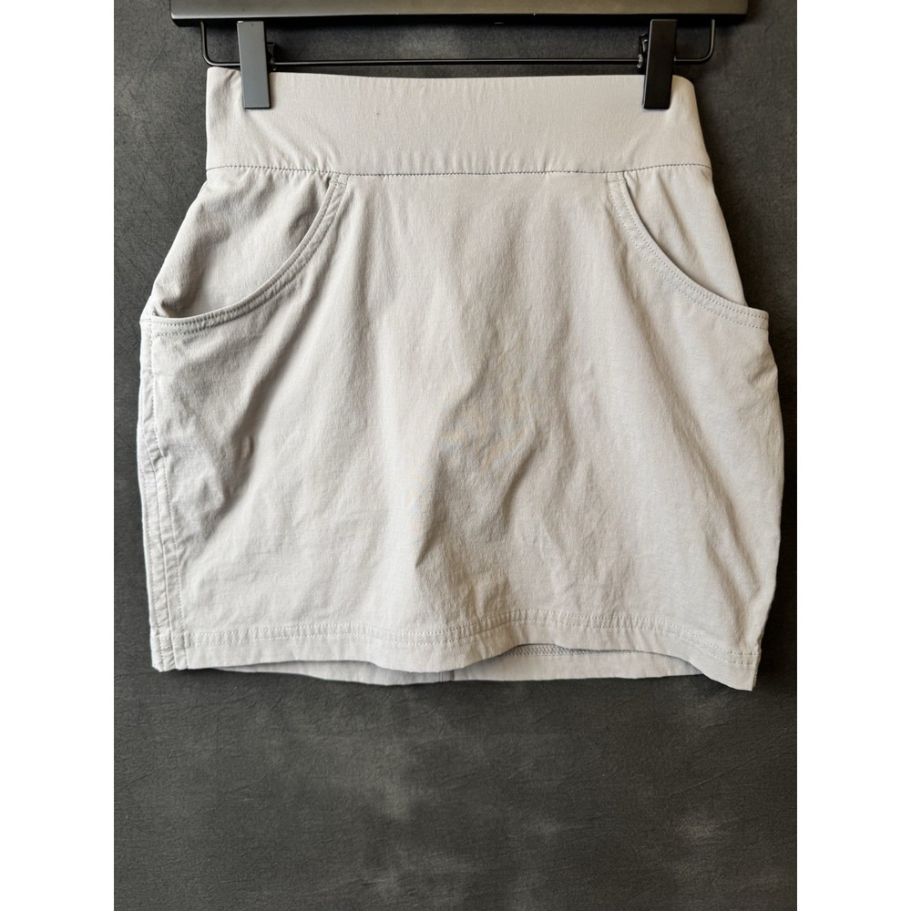 Columbia Omni-Shield Women's Skort XSMALL Tan Nylon Lined Pockets Outdoor Hiking